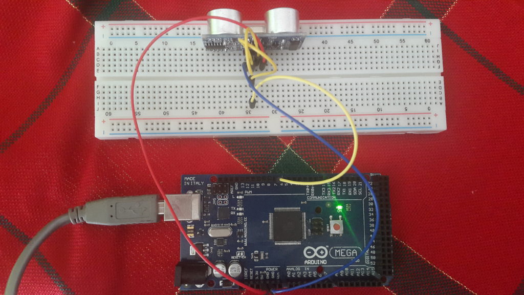 Arduino conectado con sensor de distancia
